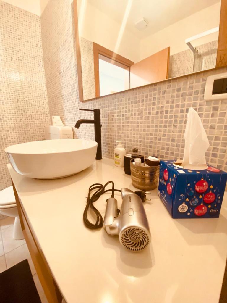 Casa Vacanze Viale Miramare 31- Delizioso Mini Loft Industrial Trieste Luaran gambar